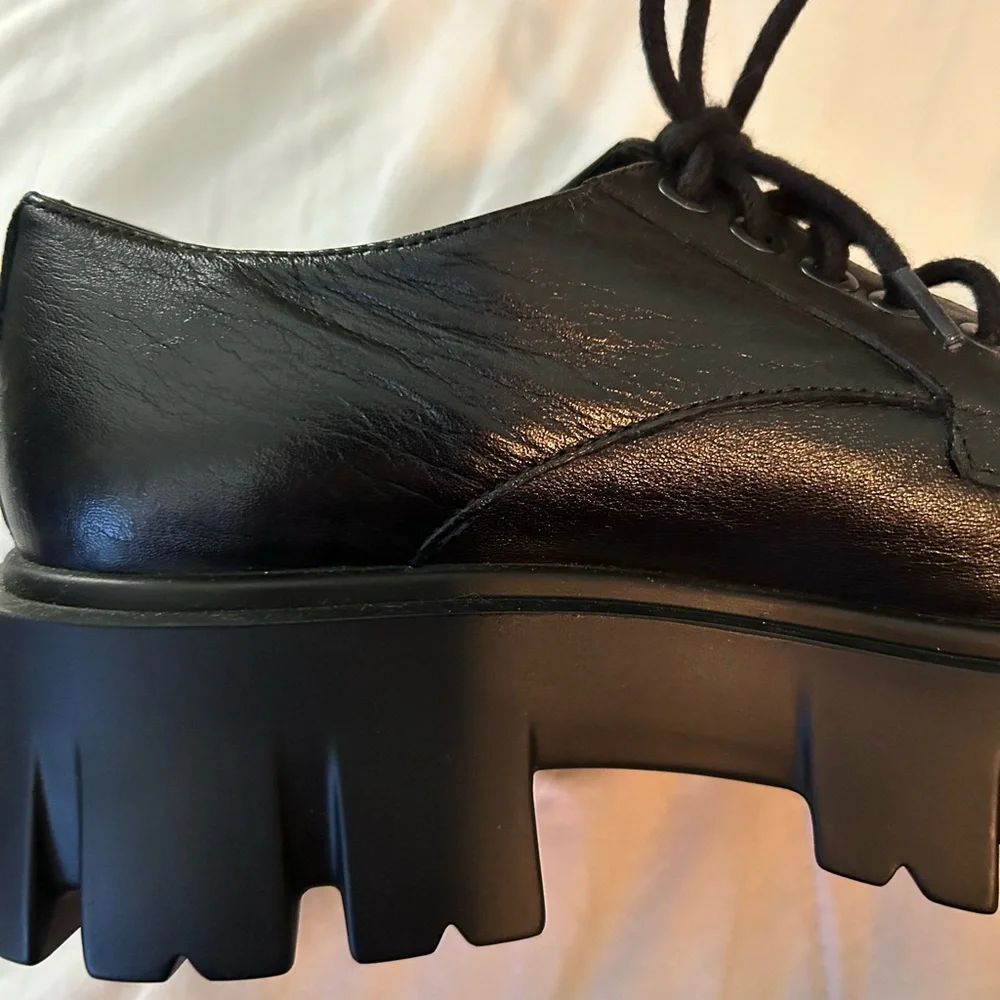 B2 Brown’s Mackenzie Shoes - Picture 8 of 9